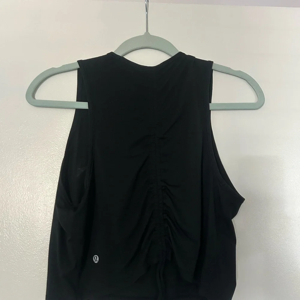 Lululemon x Peloton Black Muscle Tee for Women - Picture 2 of 2